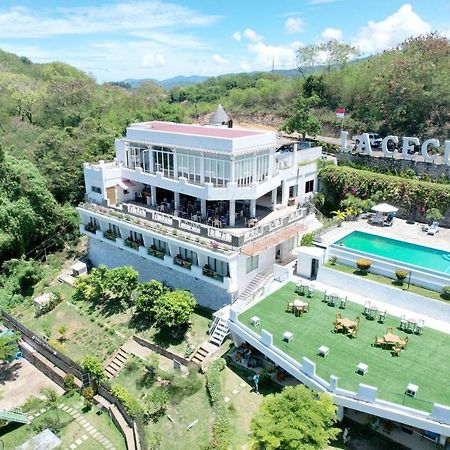 לבואן באג'ו La Cecile Hotel & Cafe Komodo מראה חיצוני תמונה