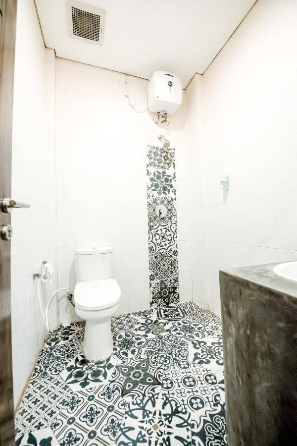 לבואן באג'ו La Cecile Hotel & Cafe Komodo מראה חיצוני תמונה